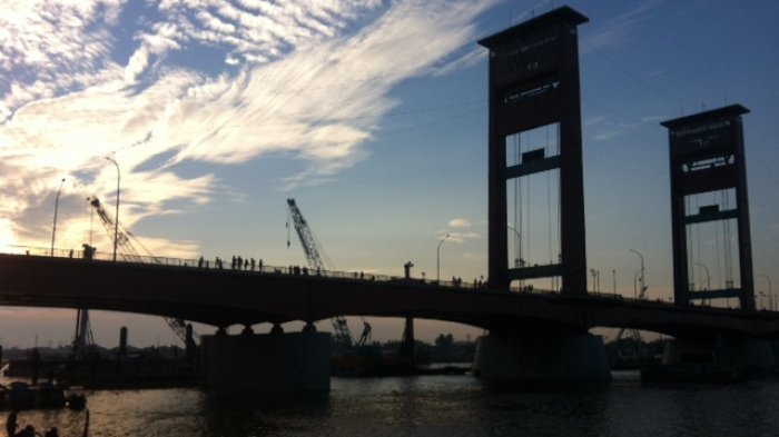 Aksi Perang Petasan Saat Asmara Subuh DI BKB Ini Videonya