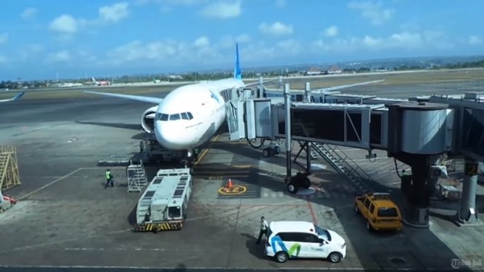 Dampak Abu Vulkanik Gunung Agung, Bandar Ngurah rai Ditutup