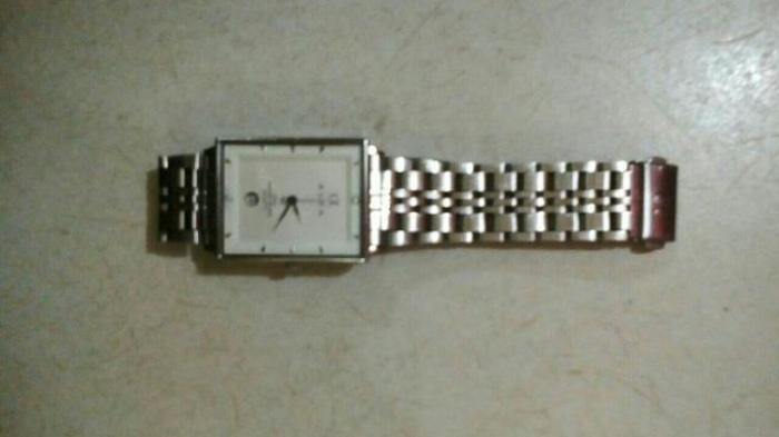 Pencuri Jam Tangan Terekam CCTV