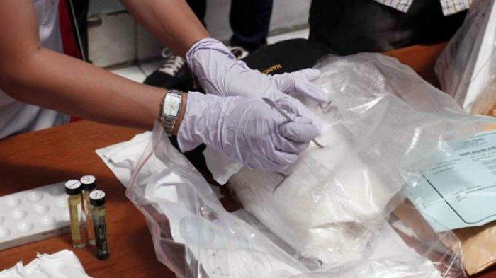 Nyawa Perwira Polisi Nyaris Melayang Dilindas Mobil Bandar Narkoba, 35 Kg Sabu Ditinggal Begitu Saja