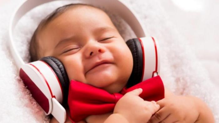 Ini Manfaat Mendengarkan Musik untuk Bayi