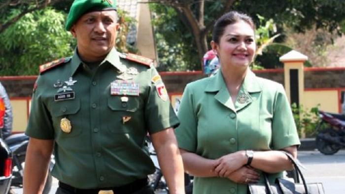 Istri Petinggi TNI, Bella Saphira Hadiri Rapat Bareng Iriana Jokowi, Penampilan Nyentriknya Disoroti