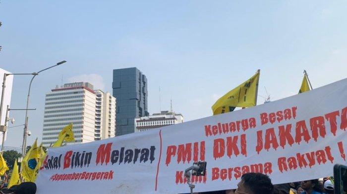 HARI Ini Giliran Buruh Kepung Gedung DPR Tolak Kenaikan Harga BBM, Serentak di 34 Provinsi