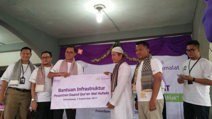 Bank Muamalat Bantu Ponpes Daarul Qur'an Wal Hufadz dan Raudhatul Ulum Saka Tiga