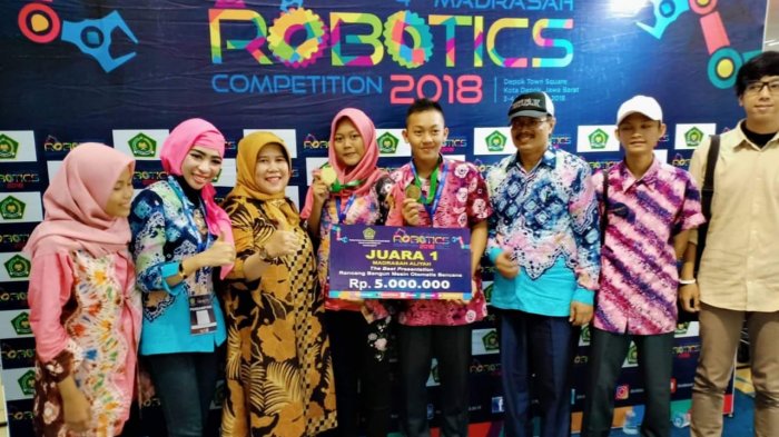 Berita Palembang: Siswa MAN 1 Palembang Sabet Juara 1 Kompetisi Robotik Madrasah Nasional