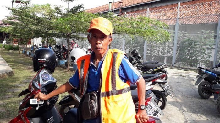 Ini yang Dilakukan Terpidana Seumur Hidup Akil Mochtar Kepada Abah di Tukang Parkir