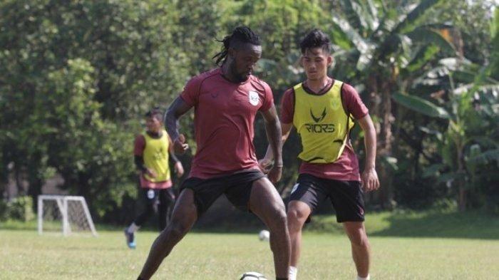 Sriwijaya FC Bidik Raphael Maitimo dan Esiah Pello Benson, dalam Proses Negosiasi