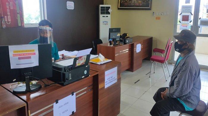 Di Atas Jembatan Ampera, Seorang Polisi Gadungan Beraksi, Tas Warga Diambil, Rp 5 Juta Raib