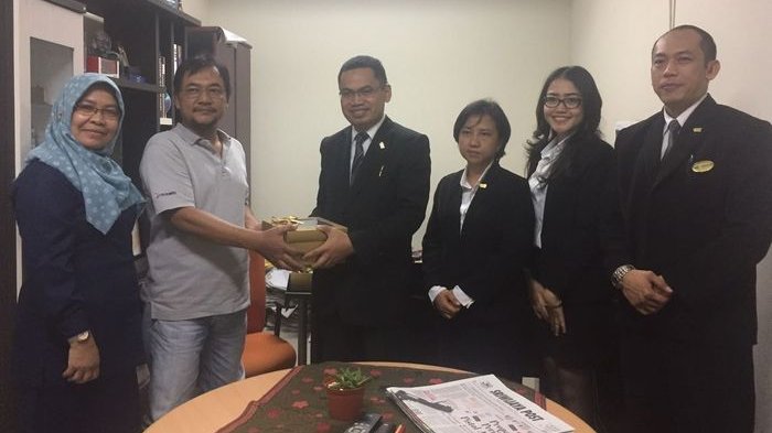 Manajemen Hotel Santika Palembang Doakan Sripo Makin Maju