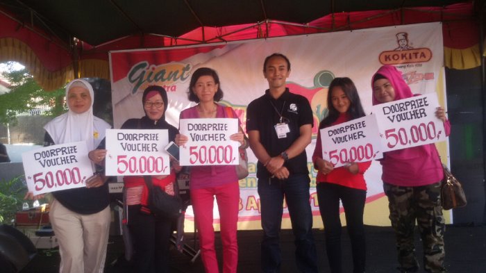 Giant Ekspres Kenten Bagi-bagi Voucher Belanja Jutaan Rupiah