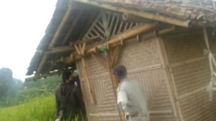 TEREKAM 13 DETIK, Pelajar SMK Tak Sadar, Aksi Mesum di Gubuk Divideokan Orang Lain