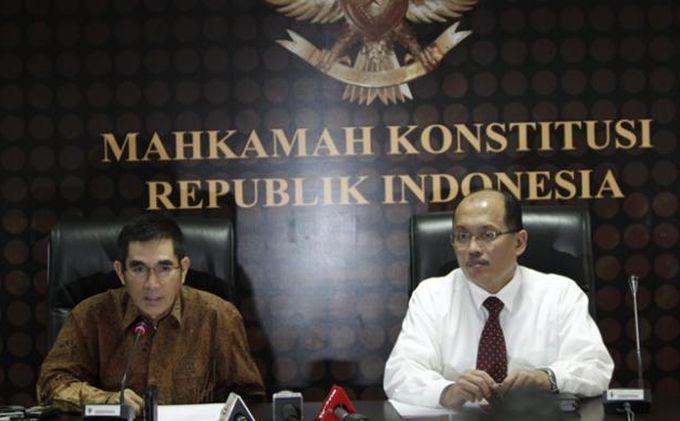 KPK Persilakan Polisi Usut Narkoba di Ruang Akil Mochtar