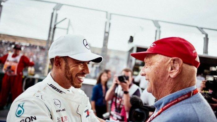 Lewis Hamilton Dedikasikan Kemenangan untuk Mendiang Niki Lauda