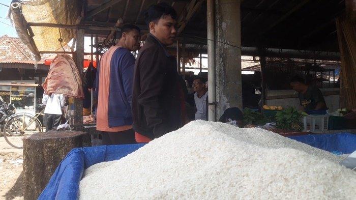 Biasanya Beli Karungan Kini Kiloan, Harga Beras di Ogan Ilir Tembus Rp 15 Ribu Per Kilo