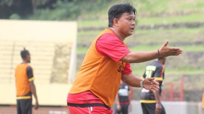 Wawancara dengan Pelatih Sriwijaya FC Budiardjo Thalib, Telepon Istri Sebelum Tanding