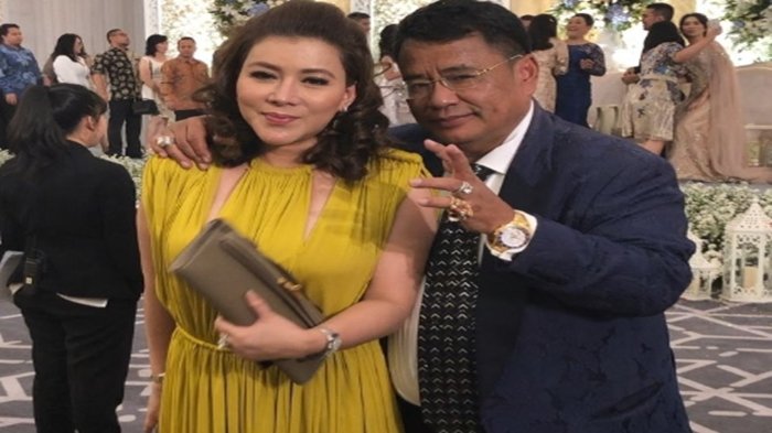 Hotman Paris Bongkar Mengapa Aspri-nya Setia Selama 20 Tahun, Ternyata Karena 2 Barang Mewah Ini!