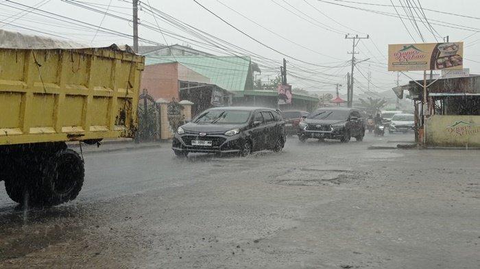 Sumsel Diprediksi Dilanda Hujan Deras Sepekan ke Depan