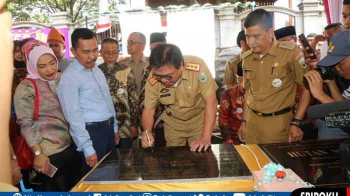 Sekda Sumsel H Nasrun Umar Berharap Di HUT Ke- 60 SMKN 1 dan 2 Palembang Cetak Generasi Unggul - hut-ke-60-stm-negeri-1smk-negeri-2-palembang.jpg