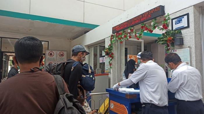 PT KAI Siapkan 14.800 Tempat Duduk Selama Libur Nataru, Okupansi 20 Desember 2020 Capai 91 Persen