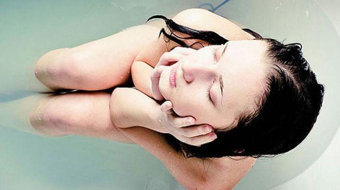 Ingin Pagi Anda Lebih Bersemangat? Ini Cara Mandi Victoria Beckham