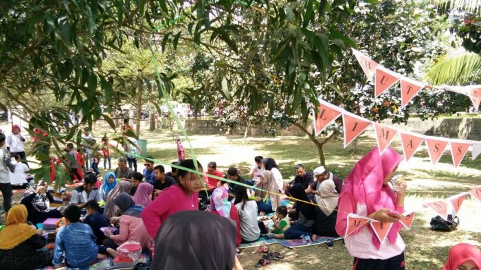 Nggak Perlu Keluar Banyak Uang, Warga Kota Palembang Bisa Piknik Sekaligus Berlibur di Lokasi ini - jakabaring1_20170820_131122.jpg