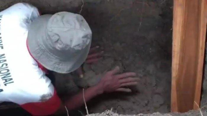 Tak Sengaja Cangkul Makam, Penggali Kubur Ini Temukan Jasad Utuh Meski Sudah Dikubur 20 Tahun
