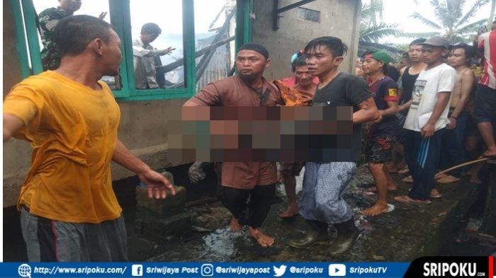 BREAKING NEWS : Pepen Terjebak di Dalam Rumah yang Terbakar dan Ditemukan Tewas Terpanggang