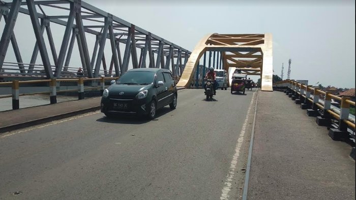 Pasca-Ditabrak Tongkang 2 Bulan Lalu, Jembatan Ogan Kertapati Kembali Beroperasi