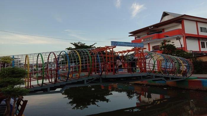 Melihat Jembatan Cinta di Palembang, Mirip Destinasi Wisata di N Tower Seoul Korsel