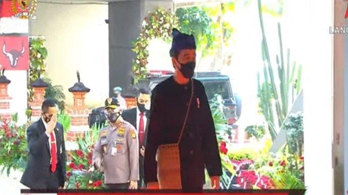 Jokowi Kenakan Pakaian Adat Suku Badui, Lengkap dengan Tas Rajut, saat Sidang Tahunan MPR