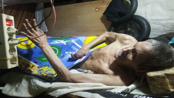 18 Tahun Lumpuh, Kakek di Lorong Sintren Ini Hidup dari Botol Plastik, Anaknya Gangguan Mental