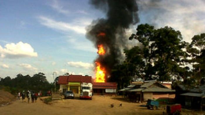 Gas Liar dari Dalam Bumi Picu Kebakaran Hebat