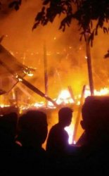 Beruntung Pol PP dan Damkar Cepat Datang Sehingga Kebakaran Ini Hanya Satu Rumah