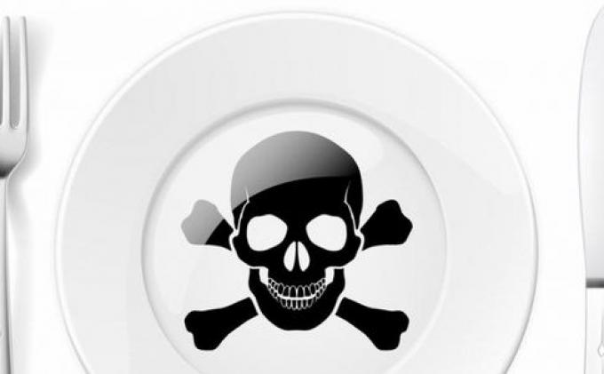 Satu Keluarga Kritis akibat Keracunan Jamur