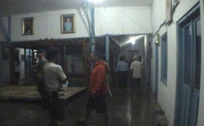 Raja Solo Dikabarkan Disandera, Warga Dobrak Keraton