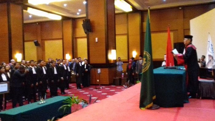 Ketua PT Sumsel Lantik 99 Advokat Perhimpunan Advokat Indonesia