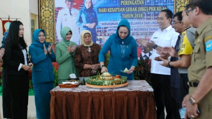 Peringati Hari Kesatuan Gerak, Tim TP PKK OKU Selatan Utamakan Suasana Kerukunan dalam Keluarga