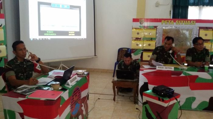 Anggota Kodim OKU Latihan Penanggulangan Bencana Alam