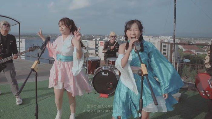 Lirik Lagu Bojo Galak versi Jepang oleh Forysca & Saskia, Lengkap Terjemahan Cinta Apa Adanya