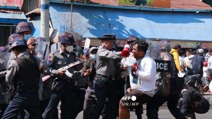 PERKANTORAN Lumpuh, JALanan Sesak Demonstran, Jenderal Myanmar Hilang Kesabaran, Skenariokan Ini