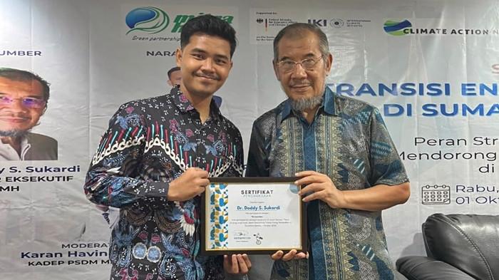 TRANSISI ENERGI - Seminar ini hadirkan narasumber nasional bahas emisi gas rumah kaca, pemanasan global, dan langkah menuju target Net Zero Emission 2060.