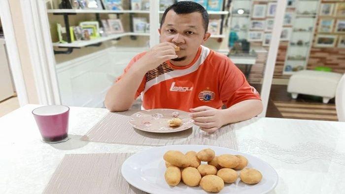 Manajer Sriwijaya FC Hendri Zainuddin Menu Buka Puasa tak Lepas dari Pempek dan Teh Hangat