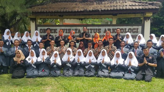 Jurnalis MANSAPA Wisata Arkeologi ke Bukit Siguntang