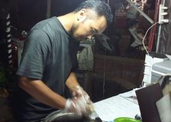 Martabak Kang Anan Hanya Ada di Jalan Angkatan 45 Palembang