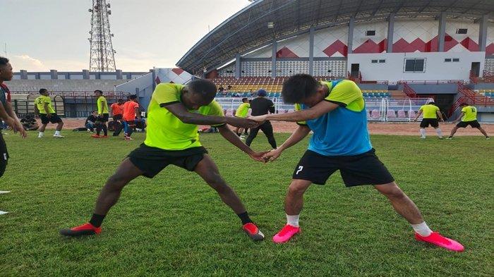 Diperkuat Tiga Pemain Papua di Muba Babel United Optimis Lolos Liga 1, Engelberd Cs Mulai Latihan