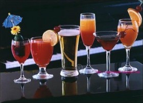 Setelah Minum Obat, Hindari Tujuh Minuman Berikut ini!