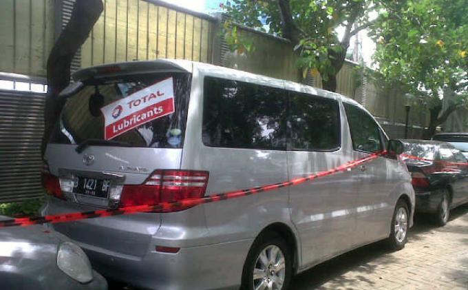 Salah Satu dari 18 Mobil Akil yang Disita KPK Berplat Merah