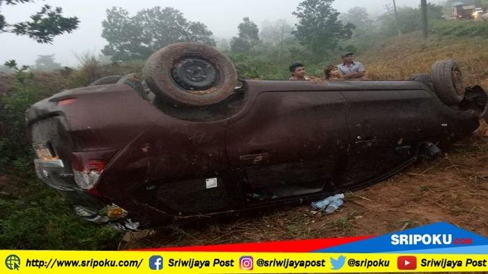 BREAKING NEWS: Mobil Suporter Sriwijaya FC Alami Kecelakaan di Bandar Jaya, Lampung