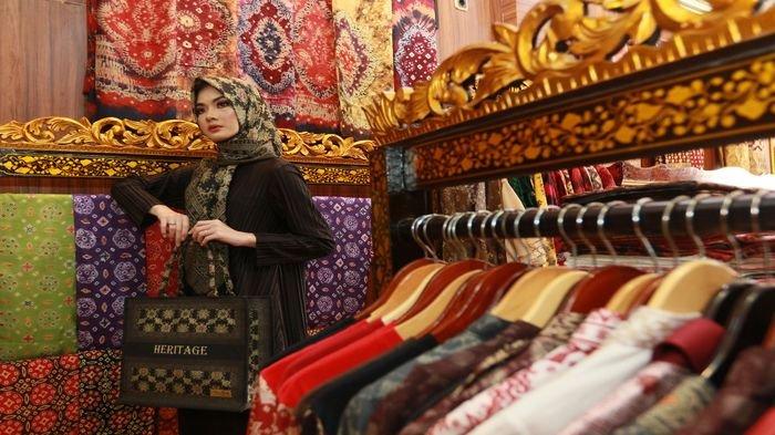 Tampil Fashionable dengan Totebag dan Tshirt Etnik Inisial di Saat Pandemi, Tampak Modis dan Elegan - modis1jpg.jpg