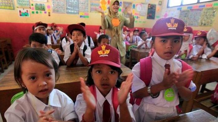 Keluhkan Guru SD 267